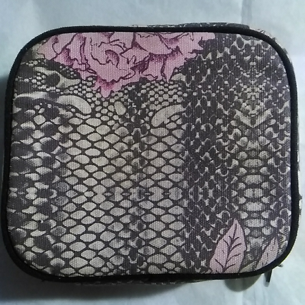 BOBBI BROWN x TIBI LE PEONY & PYTHON MAKE UP BAG